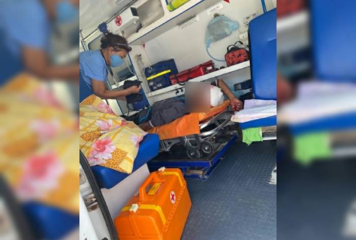 Астраханец потерял сознание по дороге на работу: его спасли полицейские