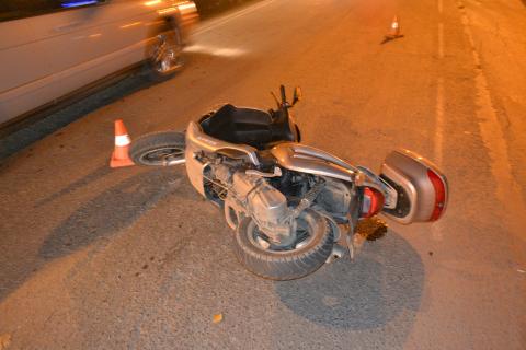  В Астрахани иномарка столкнулась с мопедом под управлением подростка