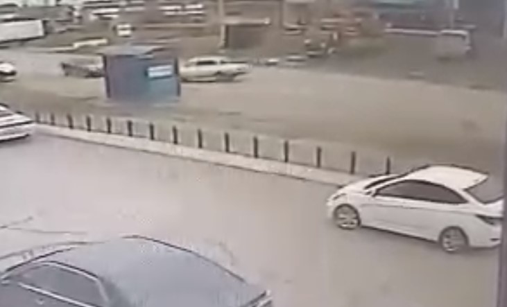 Кадры серьезного лобового столкновения на Фунтовском шоссе в Астрахани