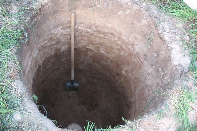 В Астраханской области в колодце утонул ребенок