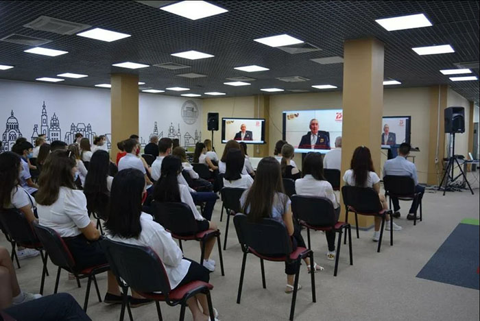 В акции "Единой России" Диктант Победы будут участвовать жители 80 стран 