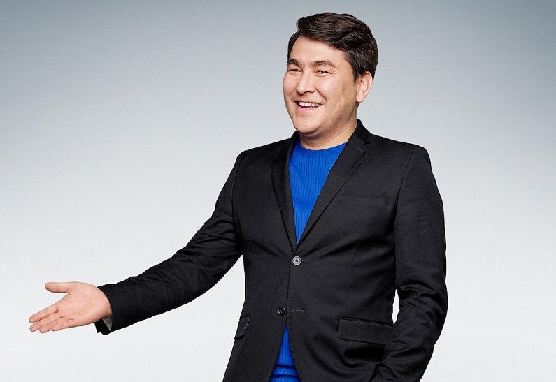 Астраханец объявлен угрозой нацбезопасности Украины