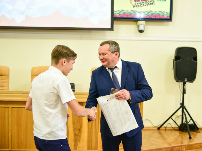 Игорь Мартынов рассказал юным астраханцам об их правах