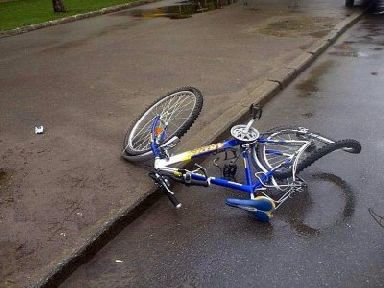 Астраханец сбил подростка-велосипедиста, чтобы "научить уму-разуму"