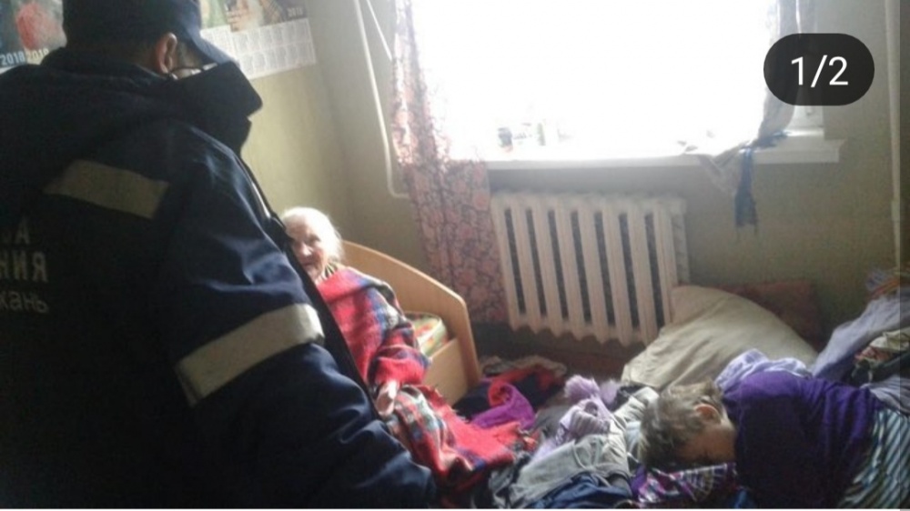 Астраханка, из-за которой престарелая женщина всю ночь мёрзла на балконе, обещала взорвать дом