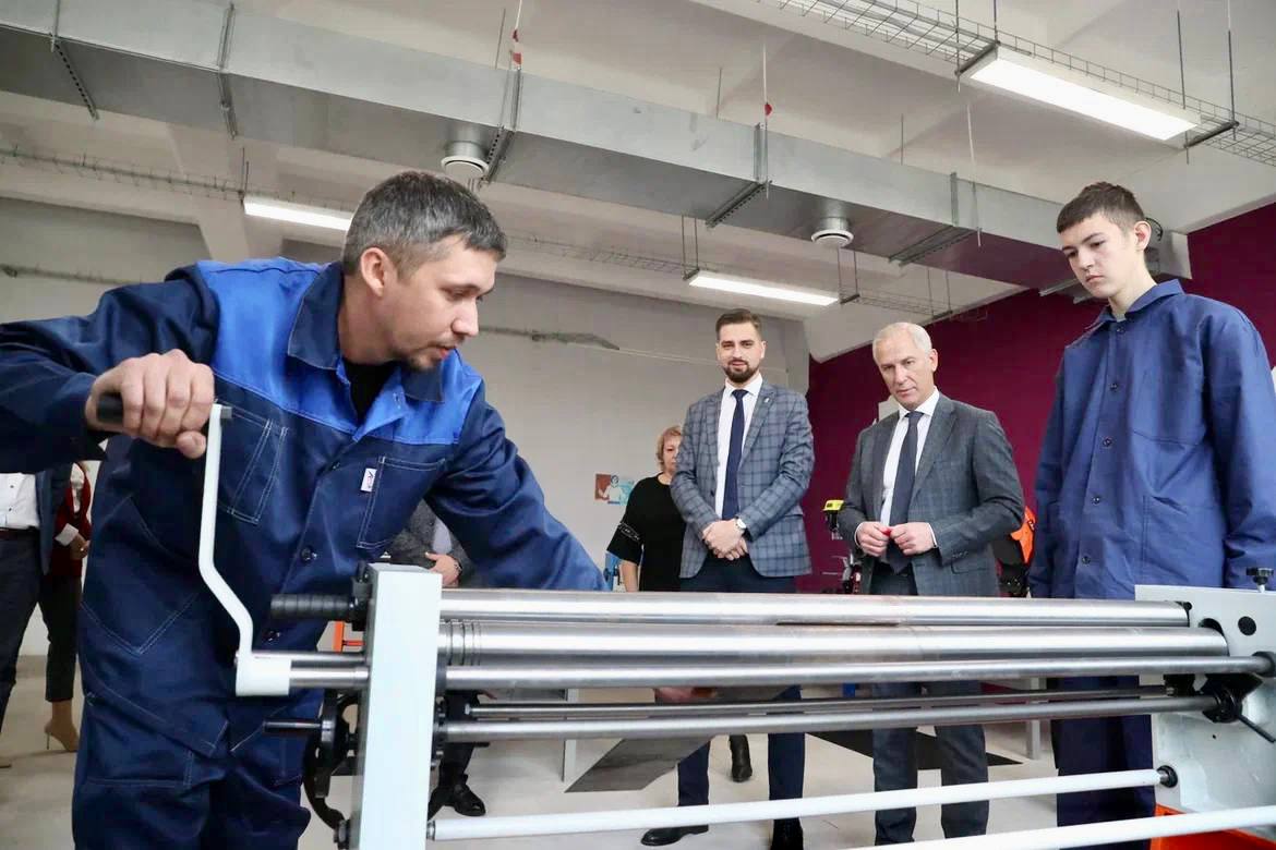 В наримановском колледже профтехнологий открылись две первоклассные мастерские
