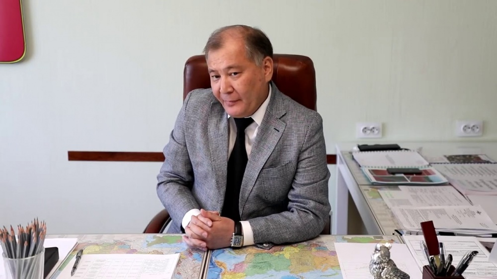 Экс-глава Ахтубинска Аманга Нарузбаев отправляется в суд