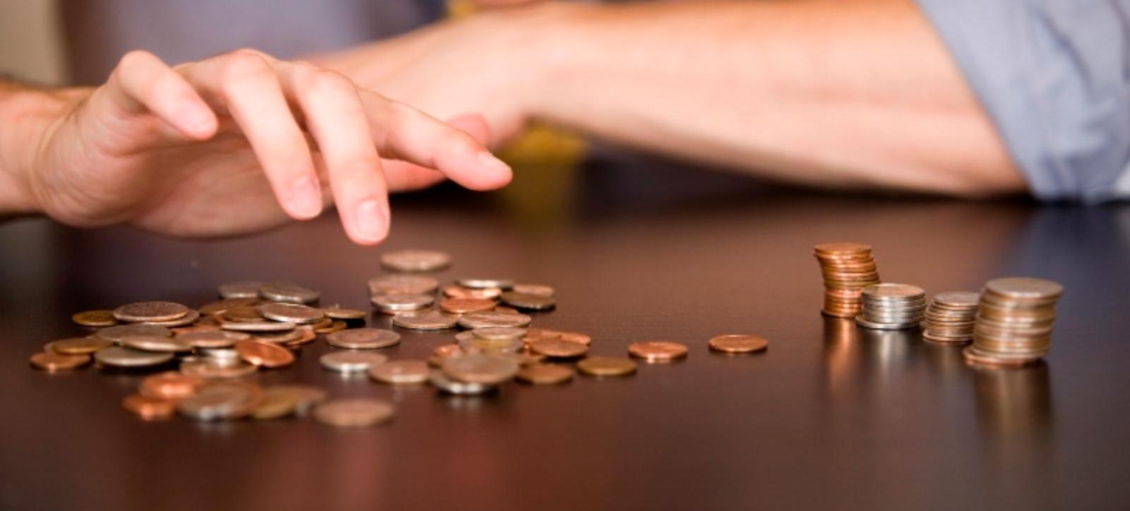 Работники астраханского предприятия почти год работали за "спасибо"