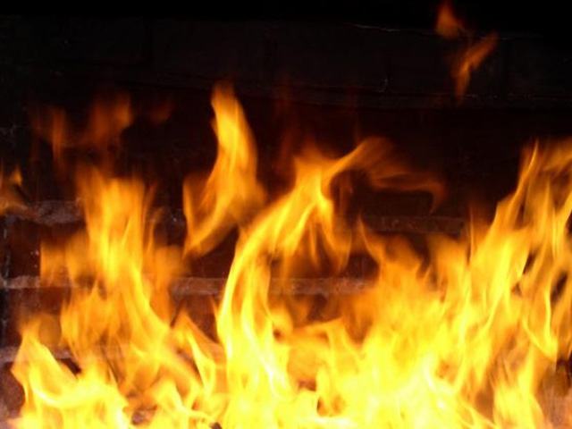 В Астраханской области на пожаре пострадал человек