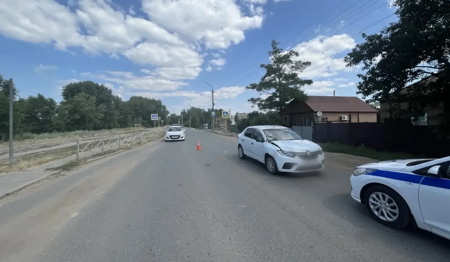 Попытка перейти дорогу в неположенном месте обернулась гибелью астраханской пенсионерки