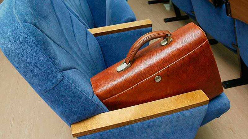 Астраханский депутат, попавшийся на нарушении, сложил полномочия