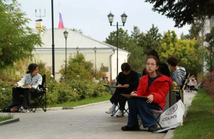 На астраханский пленэр вышли более полтысячи человек