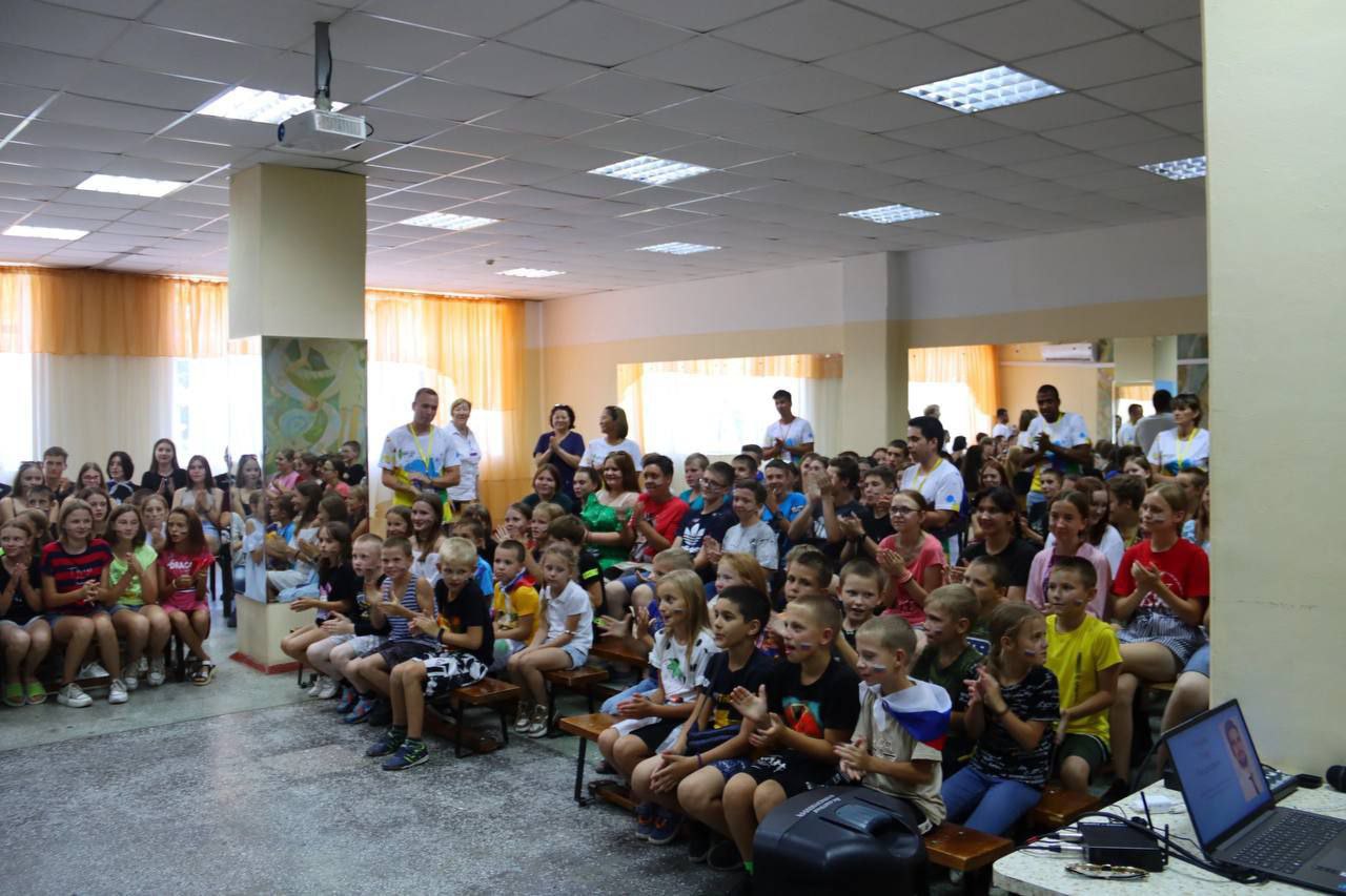 В астраханском лагере «Берёзка» завершилась вторая смена для детей из ЛНР