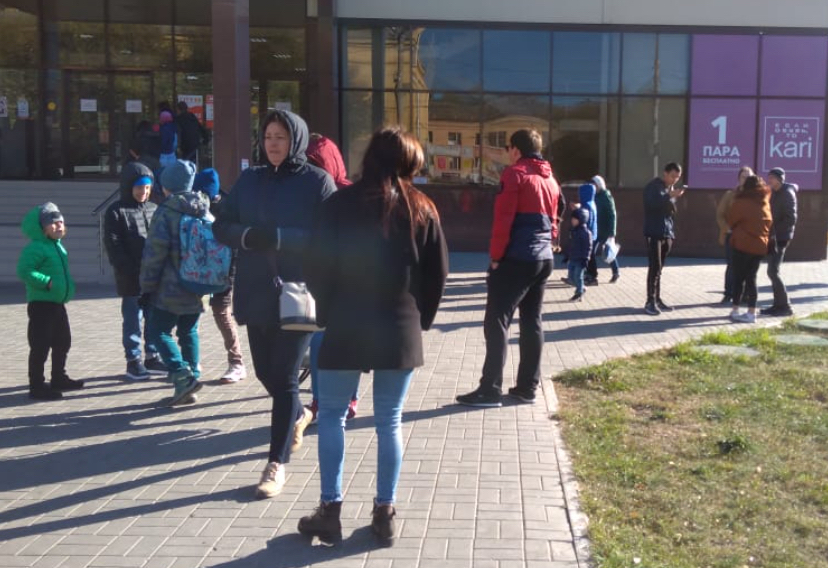 Из астраханского торгового центра эвакуировали людей