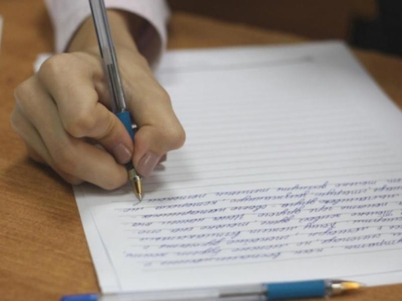 Почти все астраханские девятиклассники успешно сдали итоговое собеседование по русскому языку