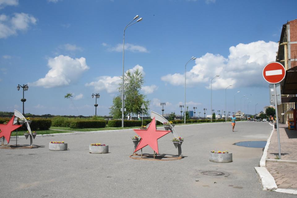 Набережная в Астрахани: пешеходы - отдельно, велосипеды – отдельно