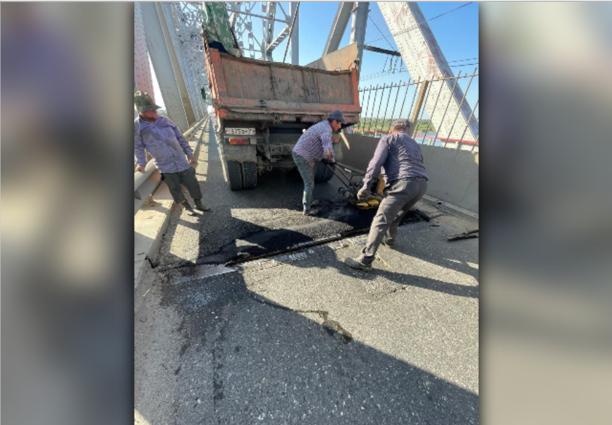 Старый мост в Астрахани подлатали 