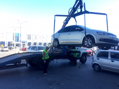 За парковку на местах для инвалидов астраханцы заплатили более миллиона рублей