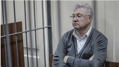 Суд в Москве рассмотрит вопрос о продлении ареста мэру Астрахани
