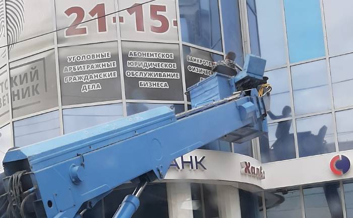 В Астрахани демонтировано свыше 6340 единиц незаконной рекламы