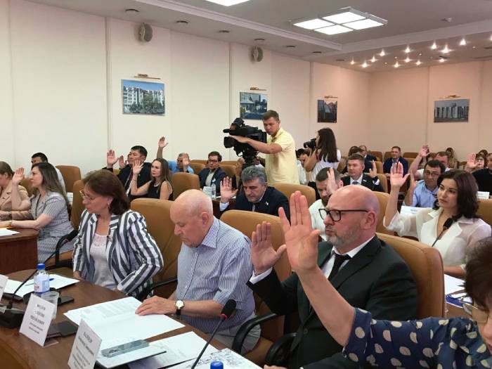 Городские депутаты пересмотрели бюджет Астрахани