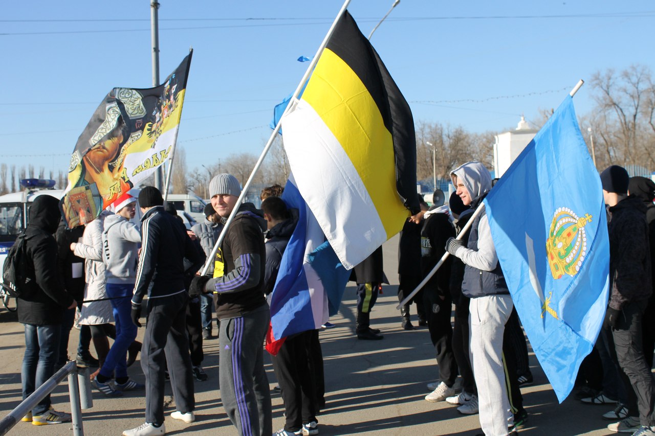 Около  100 астраханцев утром 1 января пробежались за трезвость. Фотоотчет