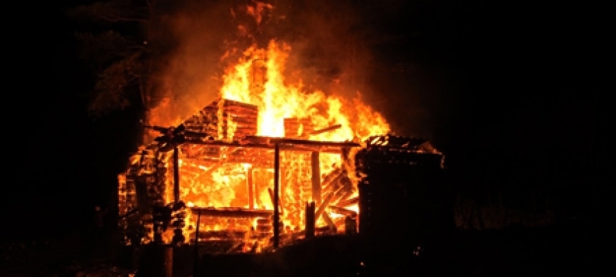 Крупные пожары в Астрахани, эвакуированы 11 человек