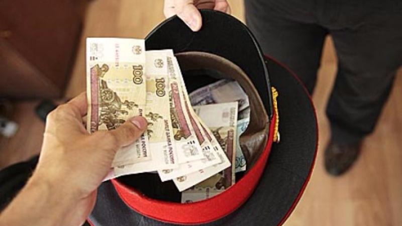 В Астраханской области расследуется дело о взятке полицейскому