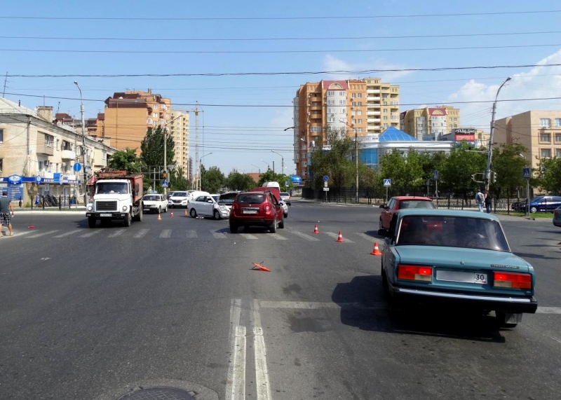 В Астрахани произошло ДТП из-за пьяного с утра водителя