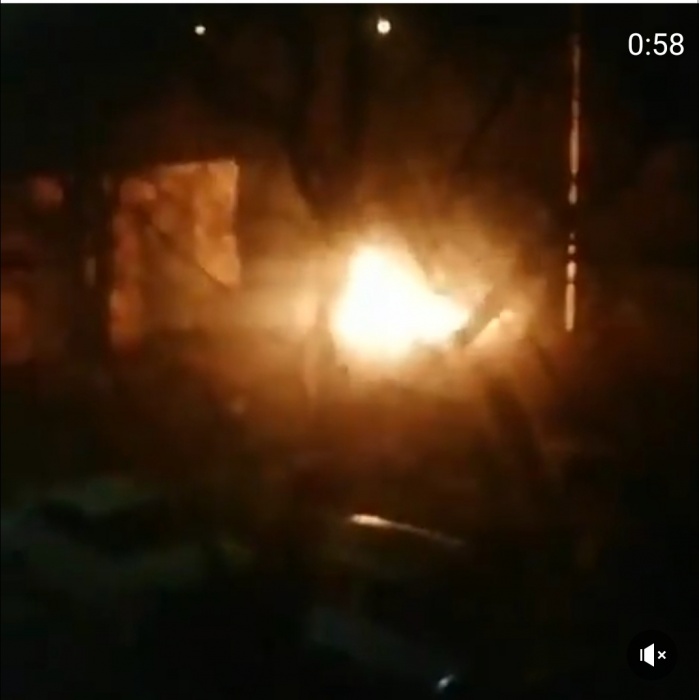 В Астрахани на видео попали кадры пожара после фейерверков