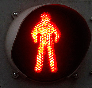 Прокуратура предостерегает Олега Шеина от митинга (и заодно рекламирует)