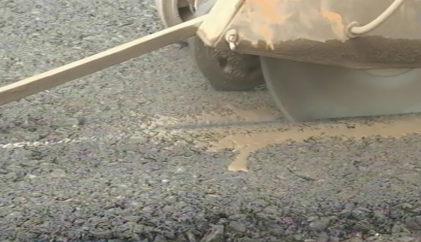 В Астрахани Милицейский мост ремонтируют по-современному