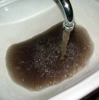 Не пользуйтесь горячей водой