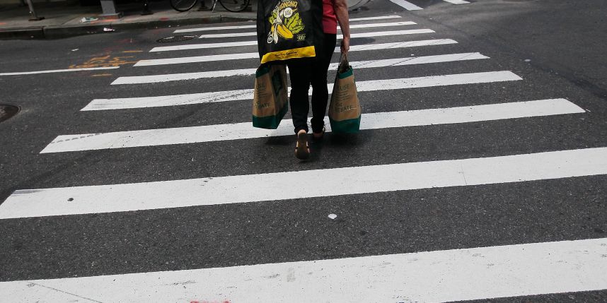 В Астрахани станет меньше на одну "зебру"