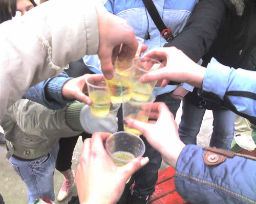 Никогда не пейте с незнакомцами…