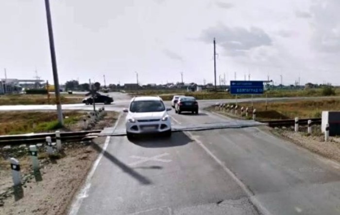 В Ахтубинске временно закроют железнодорожный переезд