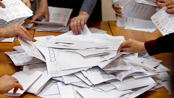 "Это просто концерт для отмывания денег". Соцсети высказались о выборах