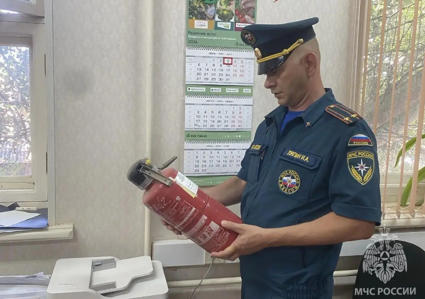 Проверки Госпожнадзора заблокировали два десятка образовательных учреждений в Астраханской области