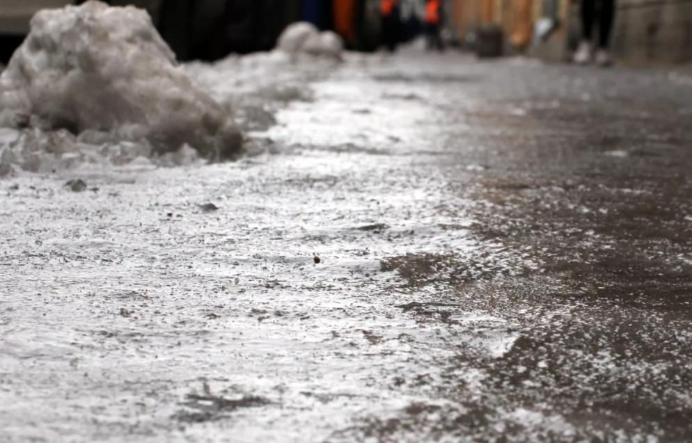 Ночью минус, днем ноль, на трассах гололедица. Астраханская погода на 29 декабря