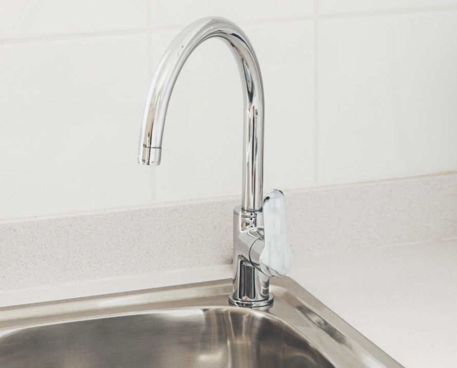 Крупное отключение воды произойдет на правобережье Астрахани