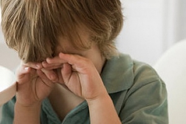 Мужчина, ехавший из Махачкалы в Астрахань, забыл на дороге 9-летнего племянника