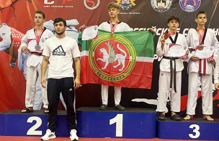 Астраханские тхэквондисты выиграли 6 медалей на Всероссийских соревнованиях