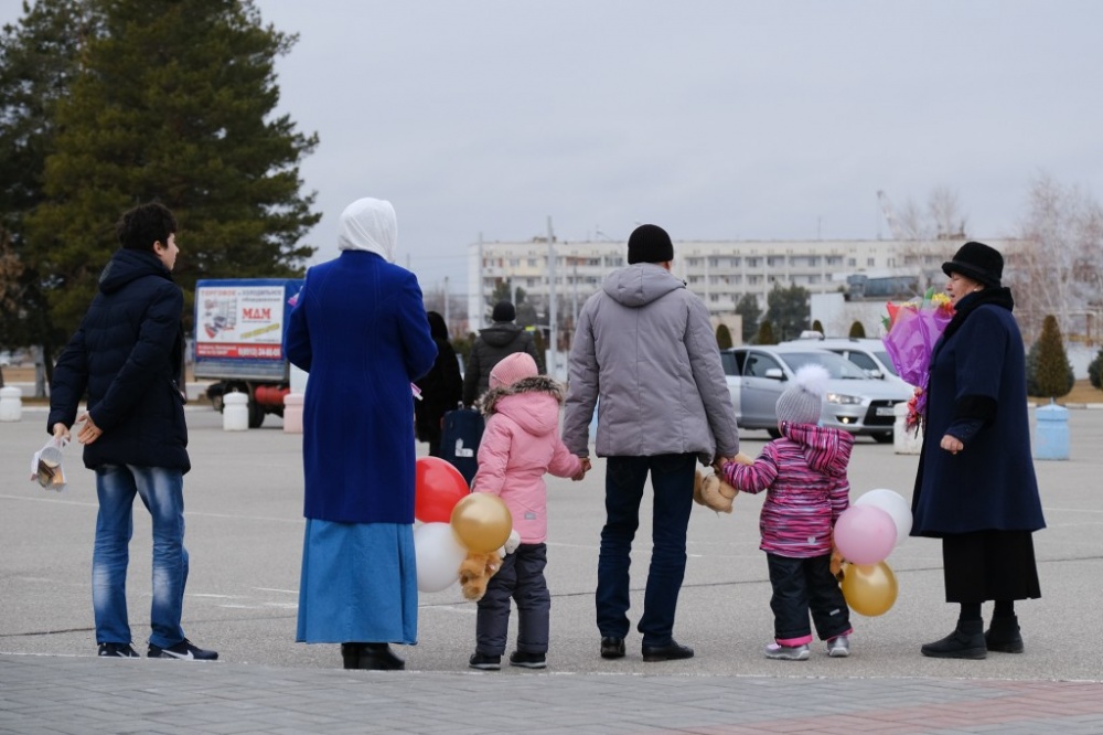 Из сирийского лагеря беженцев - в Астрахань: счастливая история возвращения девочек