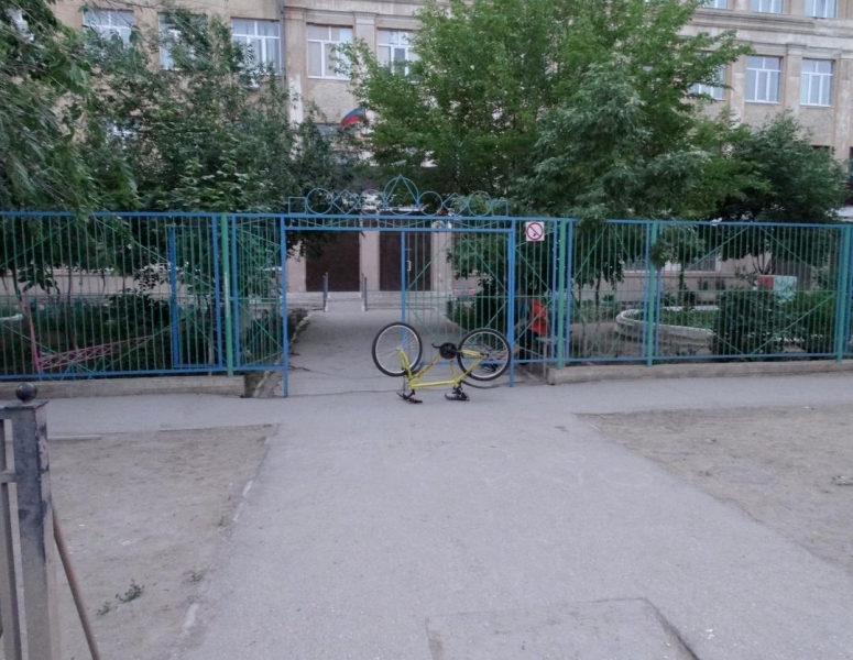 В Астрахани пешехода сбил... велосипедист