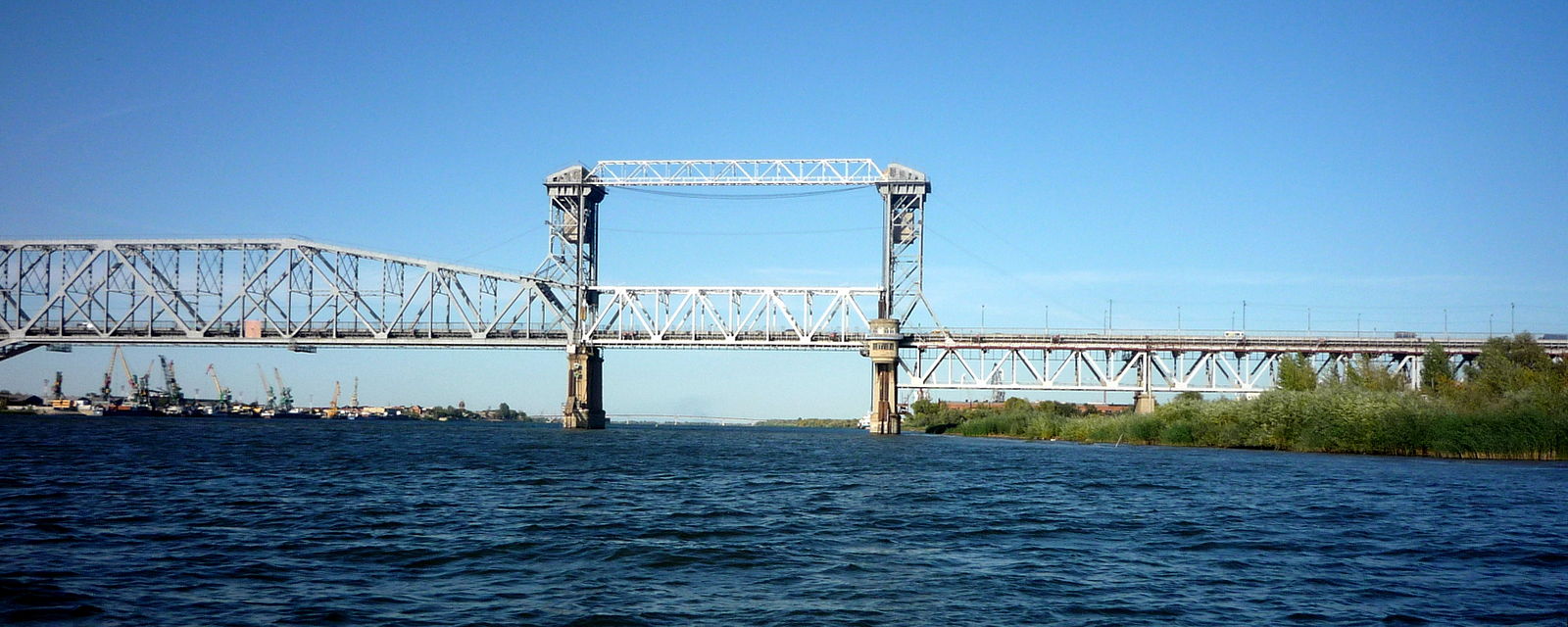 Сегодня вечером перекроют Старый мост