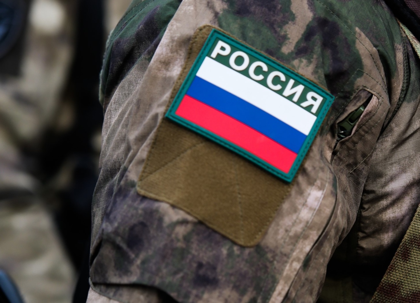 Депутаты областной Думы поддержали проект федерального закона о льготах при поступлении в вузы для пасынков и падчериц участников СВО