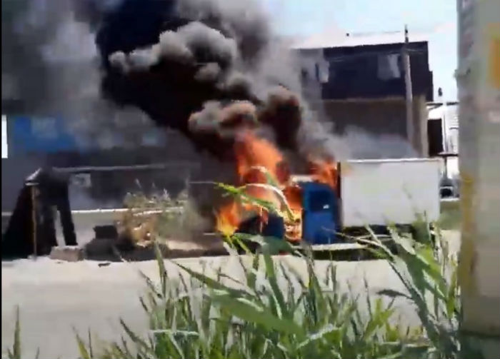 В Астрахани сгорел еще один грузовик, видео очевидцев
