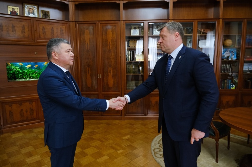 И.о главы Красноярского района Руслан Бисенов рассказал губернатору Игорю Бабушкину о приоритетных направлениях работы