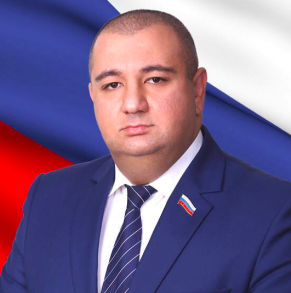 Карен Григорян поздравил женщин с 8 марта... но не всех