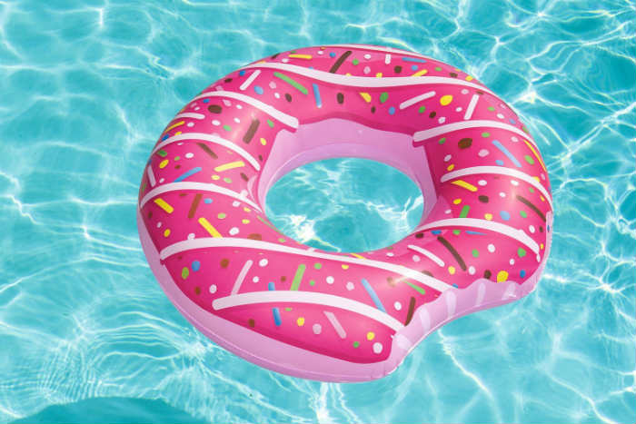 Следственный комитет проводит проверку по факту гибели ребенка, утонувшего в бассейне под Астраханью 